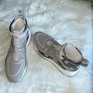 🆕 APL Men’s NBA Banned Super Future Basketball Shoes Clay Size 11.5